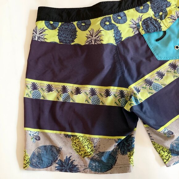 Vintage Ocean Pacific Board Shorts Mens Swim Suit Size M 34 Pineapples Teal Blue - Picture 8 of 16